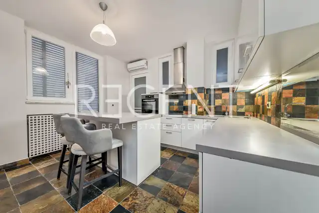 Zagreb, Trg bana Josipa Jelačića - Četverosoban stan 160 m2 najam