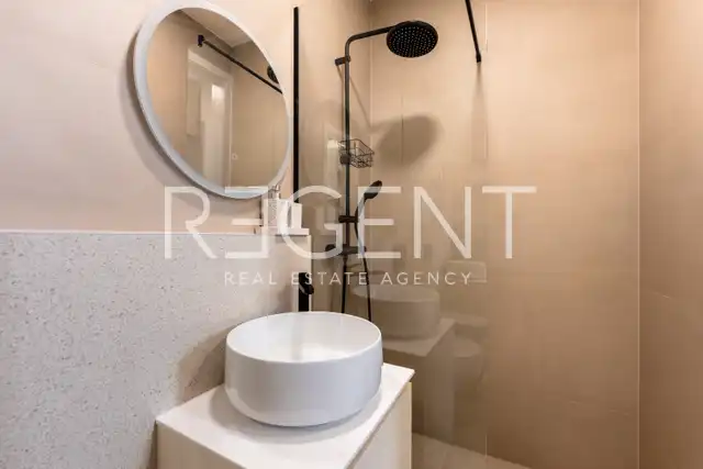 Villa 240 m² à louer, Gornji Bukovac — piscine, garage