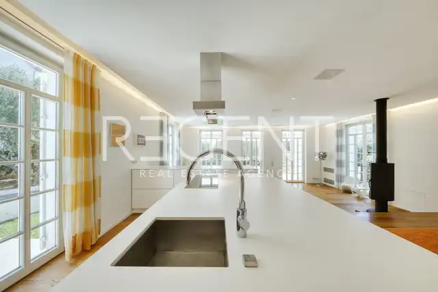 Zadar - Luxusná vila v prvom rade pri mori 210 m2