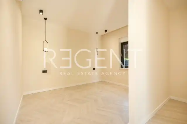Trogir - Nouvelle villa moderne de 300m2 avec piscine et jacuzzi