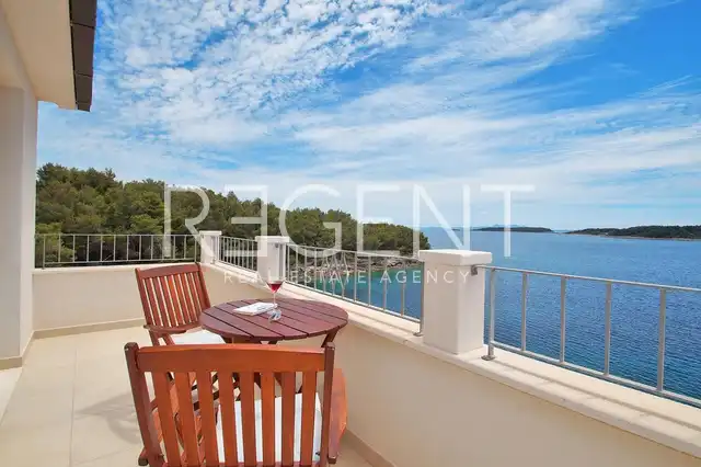 Ostrov Korčula - Nádherná úžasná vila pri mori 312 m2