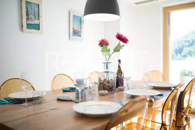 Hvar - Kamenná vila s unikátním designem 250m2