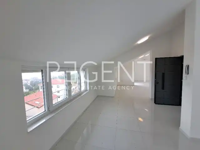 Crikvenica - Štvorizbový byt s dvoma terasami 110 m2, novostavba