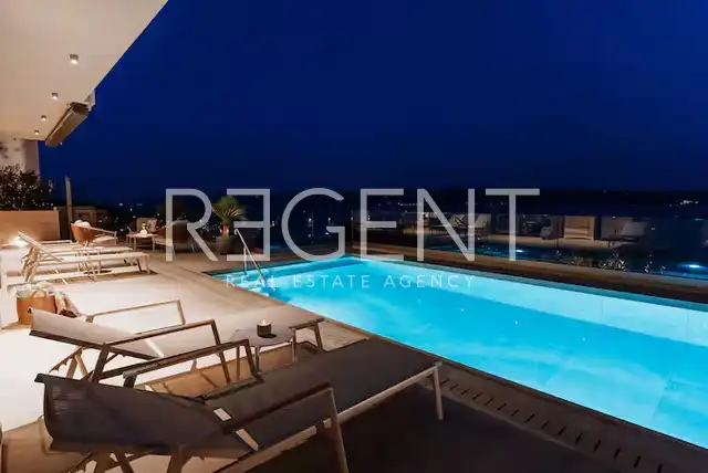 Vila 355 m², bazen, wellness i pogled na more – Split, Jesenice