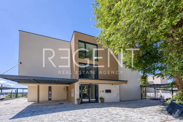 Istrien, Novigrad - Vierzimmerwohnung in einem luxuriösen Wohnkomplex 136 m2