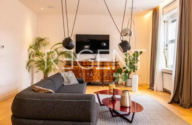 Zagreb, Centar - luksuzan dvosoban stan u strogom centru 90 m2