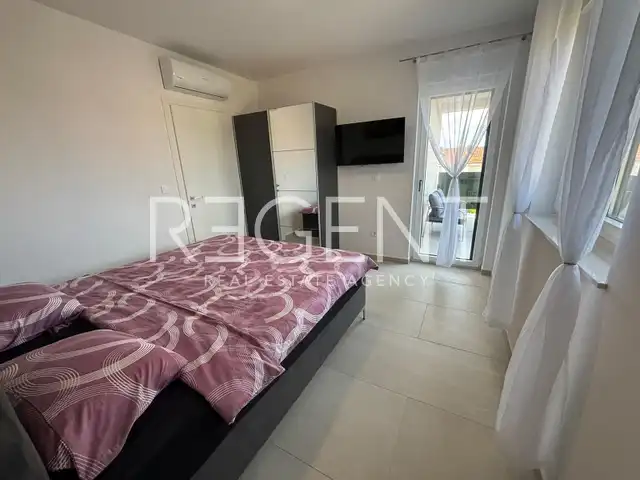 Zadar, Privlaka - Luxusní novostavba blízko moře v 1. patře