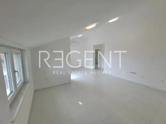 Crikvenica - Štvorizbový byt s terasou 110 m2, novostavba