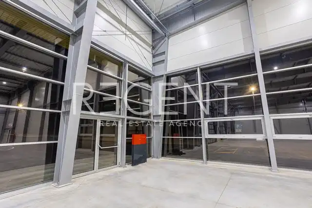 Trogir, Plano - Entrepôt commercial et de vente de 1600 m2