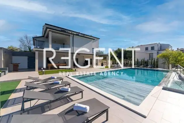 Istra, Tinjan – Elegantná vila s bazénom