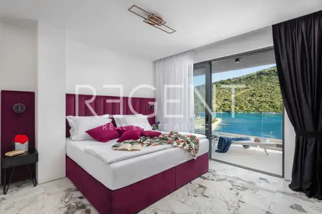 Rogoznica – Luxusní vila 200 m2 u moře