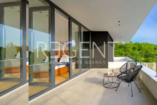 Istra, Oprtalj - Luxusná dizajnérska vila 682 m2 novostavba