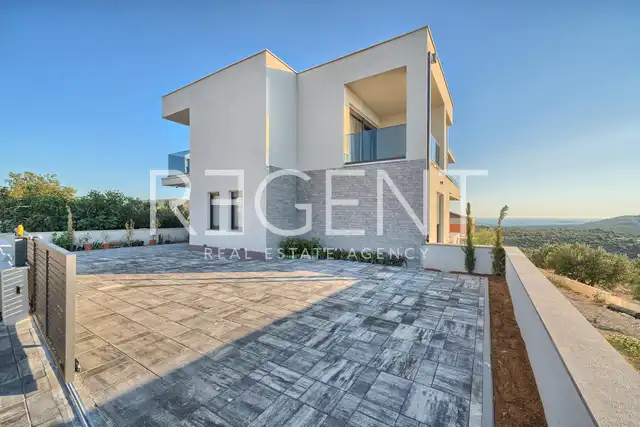 Primošten – Luxusná vila s infinity bazénom, 450 m2 novostavba