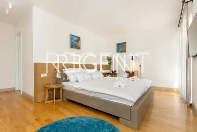 Hvar, Ivan Dolac - statek v srdci ostrova 140 000m2