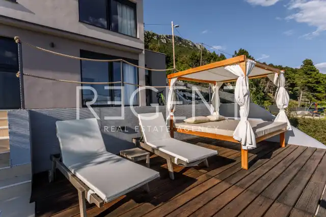 Vila 232 m², Kaštel Stari — 4SS, grijani bazen, pogled na more