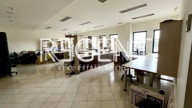 Istra, Buje - Skladišno/uredski poslovni prostor 884 m2