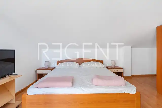 Makarska, Centrum - Apartmánový dom v blízkosti centra s hrubou plochou 186 m2