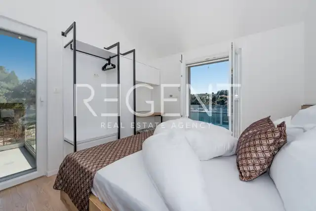 Brač, Milna - Moderní vila v první řadě u moře, 264 m2