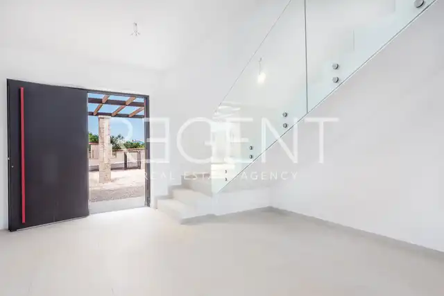 Istrien, Labinci - Luxuriöse Villa mit Pool 303,34 m2