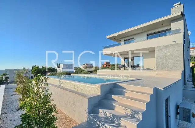 Primošten – Luxusná vila s infinity bazénom, 450 m2 novostavba