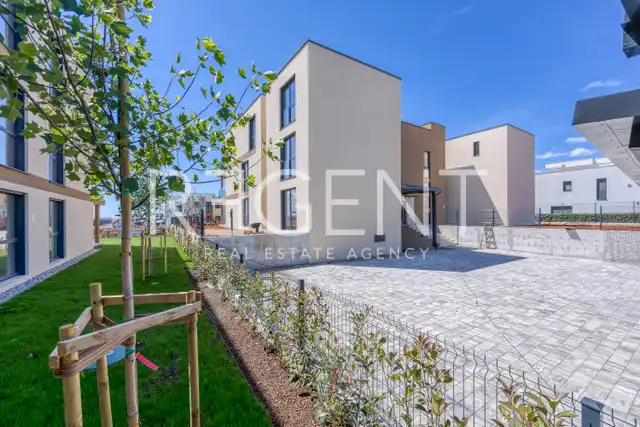 Istrien, Novigrad - Drei-Zimmer-Wohnung in einer luxuriösen Wohnanlage 128 m2