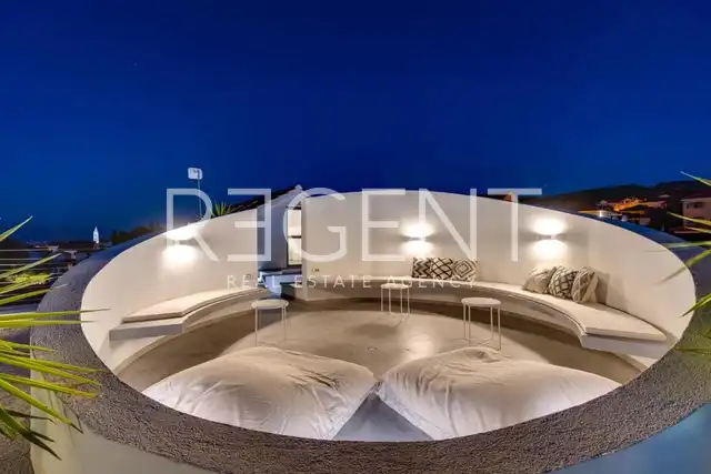 Brač, Supetar - Villa contemporaine avec piscine chauffée et vue sur la mer