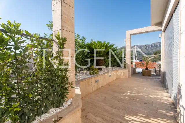 Dubrovnik, Lapad - Luksuzan četverosoban penthouse s krovnom terasom
