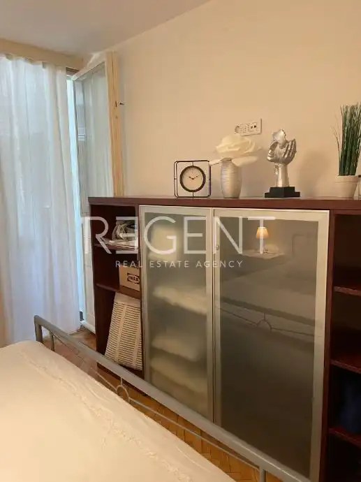 Split, Skalice - Dvosoban stan s loggiom 60 m2