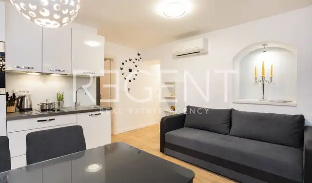 Šibenik, centrum – zrekonstruovaný kamenný dům se třemi apartmány