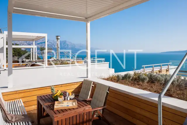 Omiš – Villa esclusiva con piscina e vista panoramica