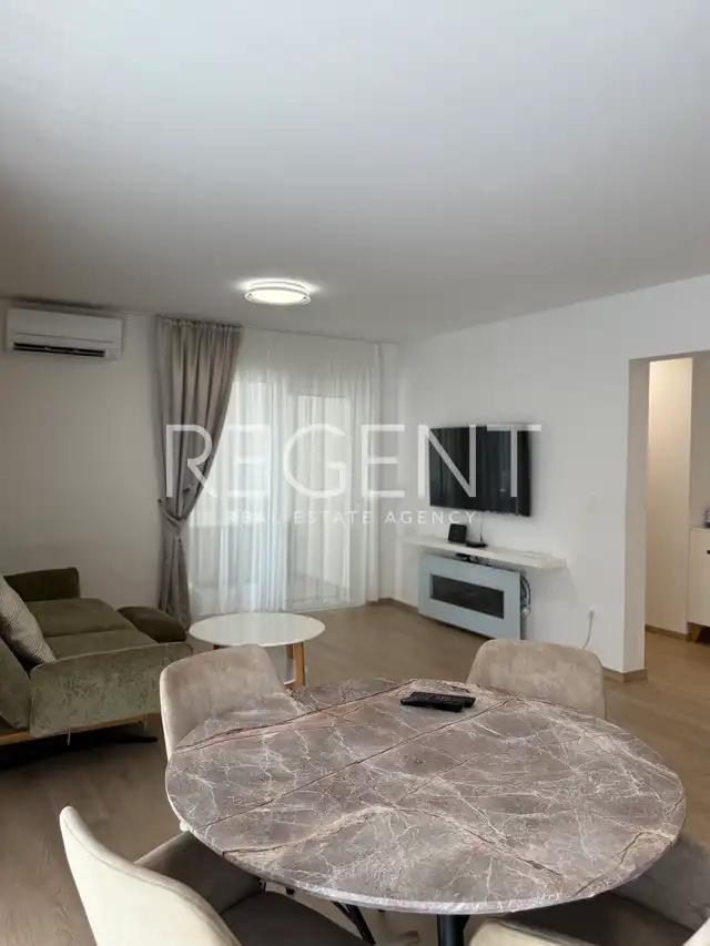 Split, Strožanac – For rent, three-room apartment 103 m² loggia jacuzzi parking