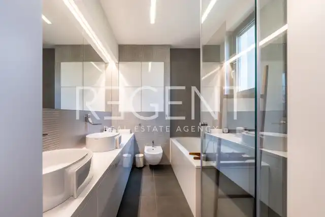 Zagreb, Lower Town - Luxury penthouse with panoramic roof terrace