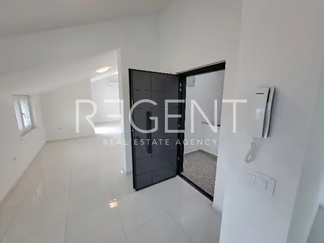 Crikvenica - Štvorizbový byt s terasou 110 m2, novostavba