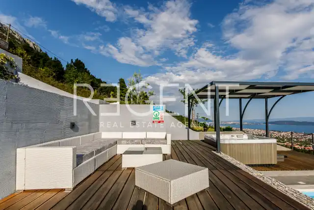 Vila 232 m², Kaštel Stari — 4SS, grijani bazen, pogled na more