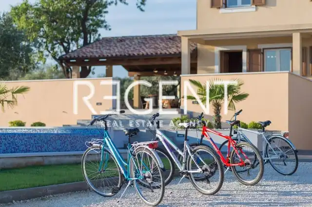 Istrien, Fažana - Villa mit Pool 180 m2