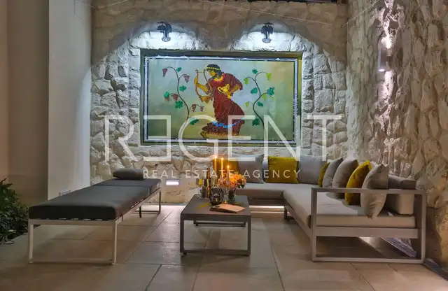 Split, Kučine - Luxusná vila 700 m2