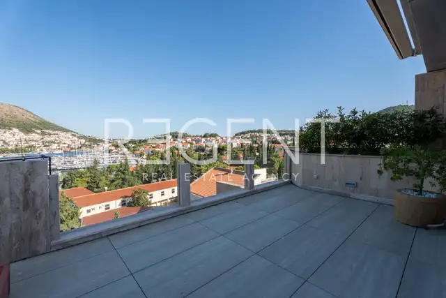 Dubrovnik, Lapad - Luksuzan četverosoban penthouse s krovnom terasom