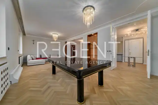 Zagreb, Trg bana Josipa Jelačića - Četverosoban stan 160 m2 najam