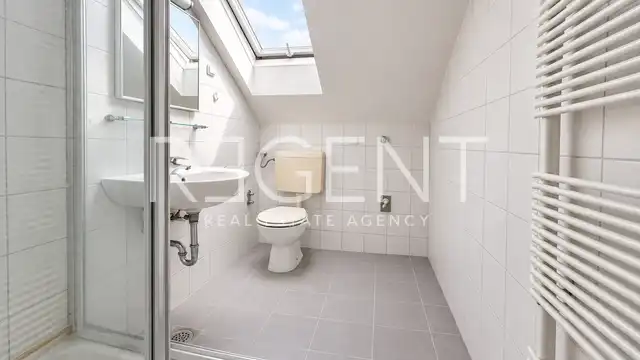 Maksimir – casa bifamiliare di 230 m² con garage