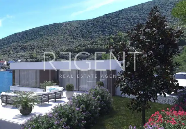 Pelješac, Brijesta - Terreno edificabile con vista mare 4250 m2