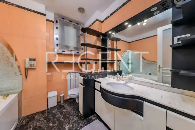 Zagreb, Trg bana Josipa Jelačića - Četverosoban stan 160 m2 najam