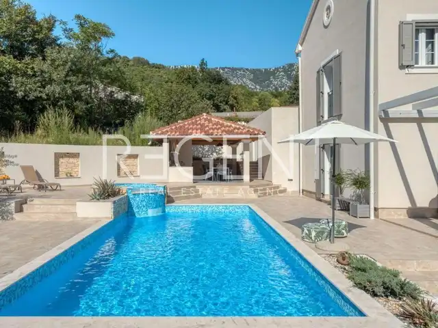Crikvenica, Drivenik - Luxusná vila s bazénom