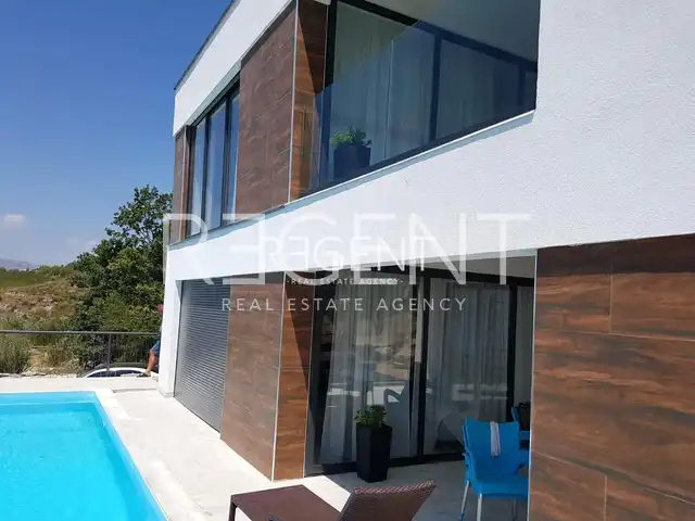 Split, Podstrana – Mestská vila s panoramatickým výhľadom