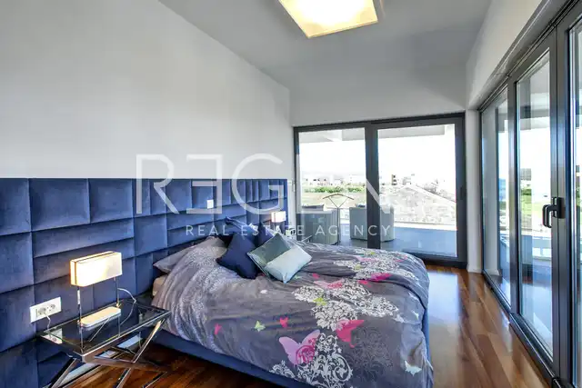 Zadar, Sukošan – Exklusive zweistöckige Villa mit Pool, 170 m²