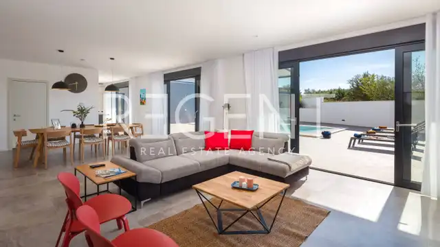 Île de Brač, Milna – Villa de luxe nouvellement construite de 370m2 avec une grande piscine d'hydromassage