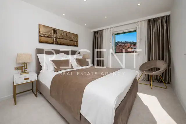 Stan 53 m², Varoš, Split — 2SS, balkon, s pogledom na centar grada