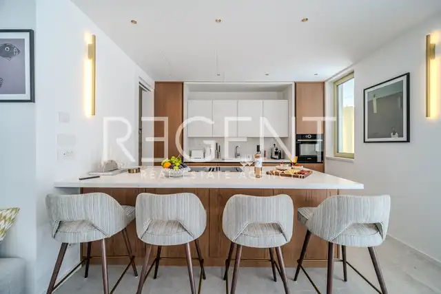 Brač, Sutivan - Nádherná vila blízko mora 274m2