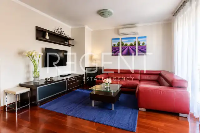 Split, Žnjan - 2-bedroom apartment, garage parking space, sea view