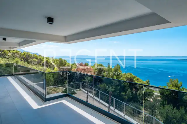 Makarska, Brela - Luxusná vila s panoramatickým výhľadom na more 317 m2