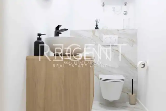 Split, Podstrana - Dvosobno stanovanje s pogledom na morje, 113 m2